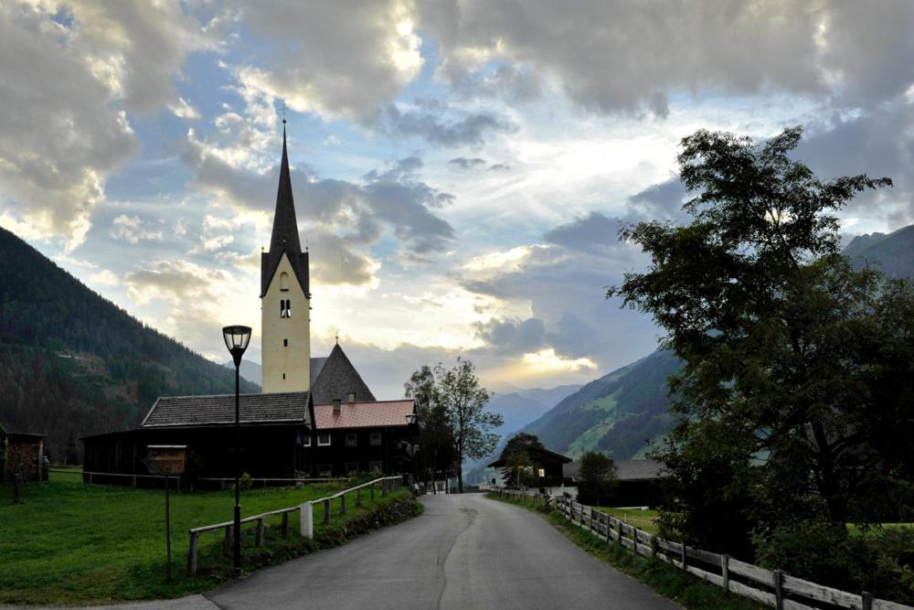 Hotel Haus Veidlis, Familie Obkircher Sankt Jakob in Defereggen Exterior foto