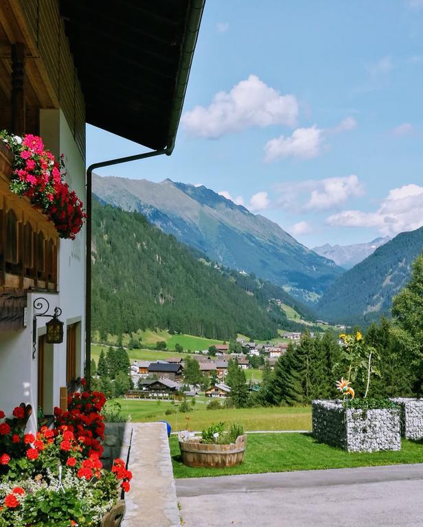 Hotel Haus Veidlis, Familie Obkircher Sankt Jakob in Defereggen Exterior foto